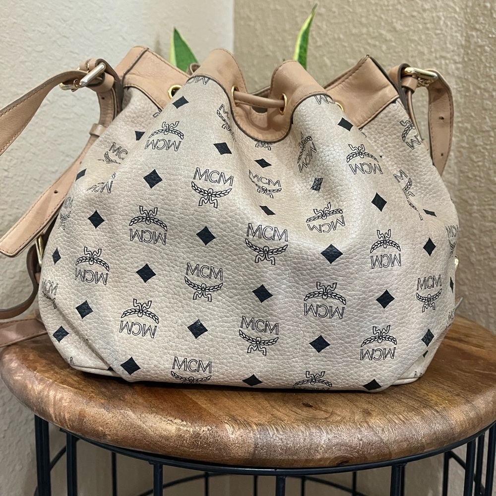 MCM Bucket bag - Picture 2 of 15
